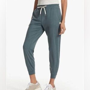 Vuori Performance Jogger Size Small Lake